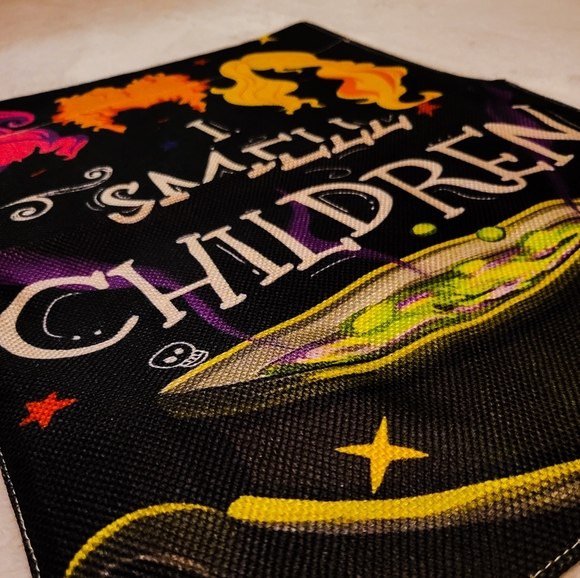 NWT HOCUS POCUS YARD FLAGS - Picture 4 of 5